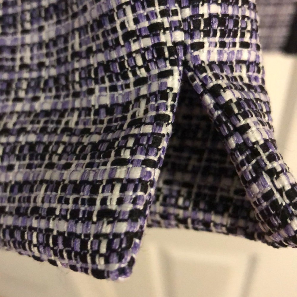 Tahari Blazer - Picture 5 of 6